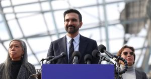 Demokraternes kanonvalg er et vink med en vognstang til Trump