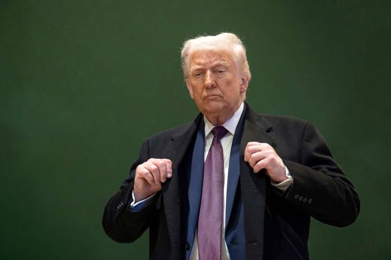 (NA ZAHODU NIČ NOVEGA) Kolumna Matjaža Grudna: Cesarjeva nora oblačila