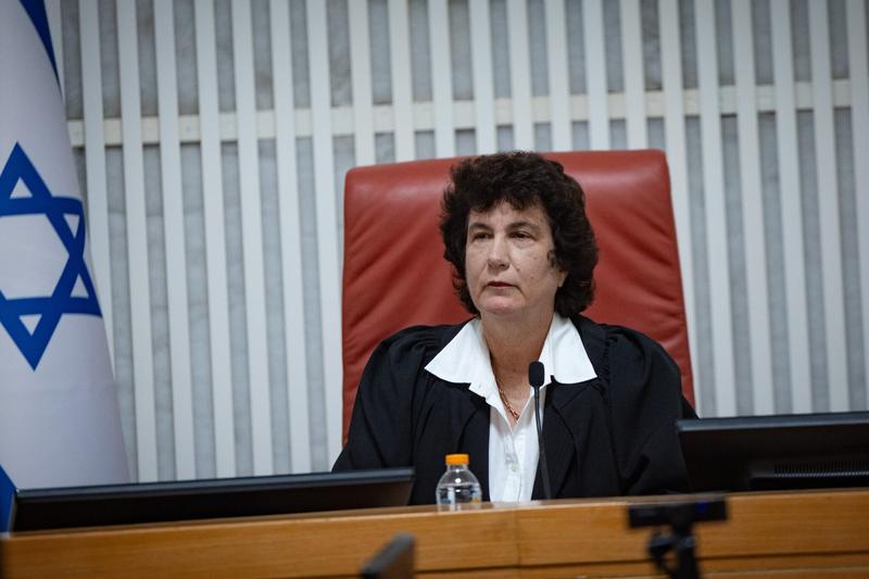 High Court judges assail government attorney over remarks prejudicing Army Radio closure