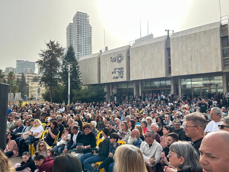 ‘We kept our promise’: Final Shabbat service held at Hostages Square