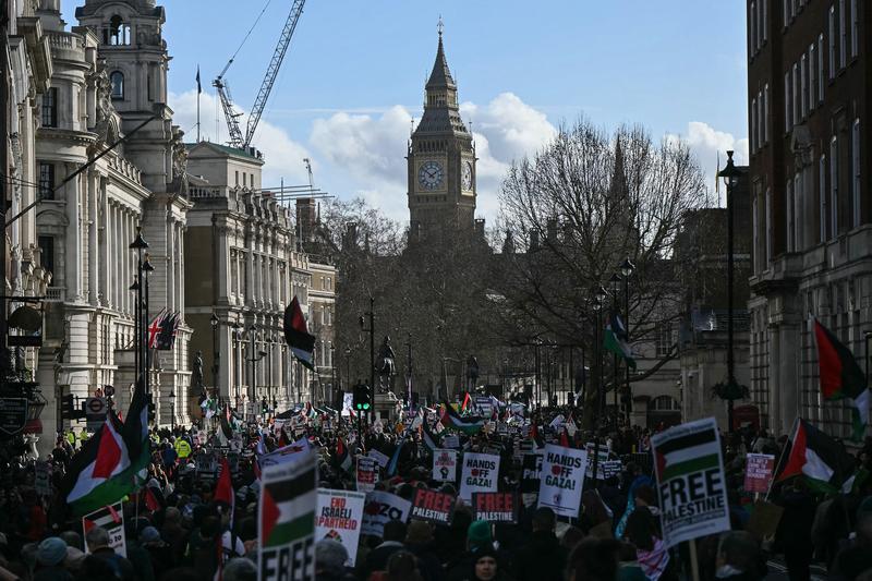 Prominent UK activist arrested at London protest for ‘Globalize the intifada’ sign