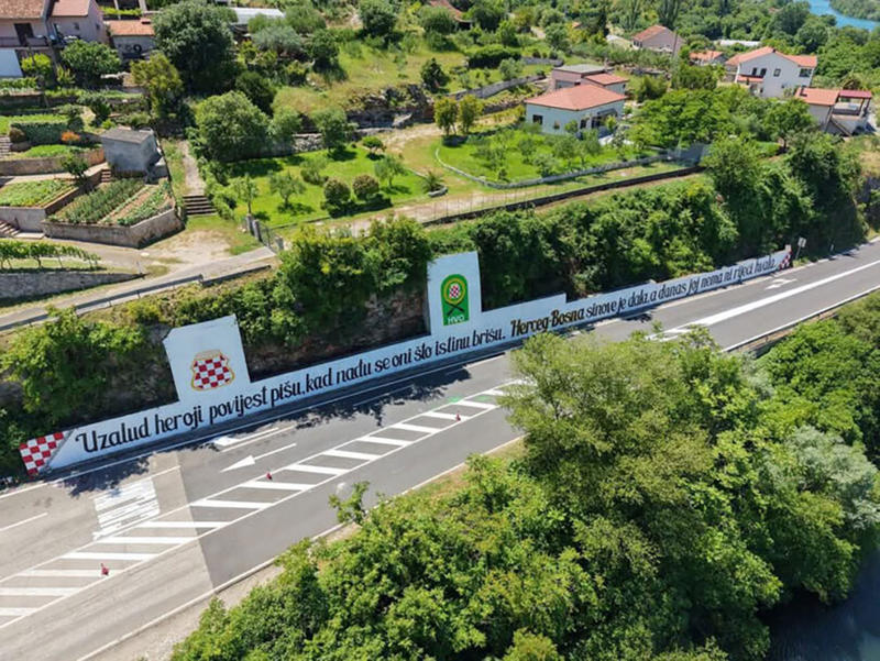 DRUGI PIŠU Herceg-Bosno, lijepa li si, treći entitetu, dalek (li) si?!