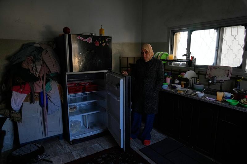Misery deepens in West Bank amid dearth of permits to work in Israel