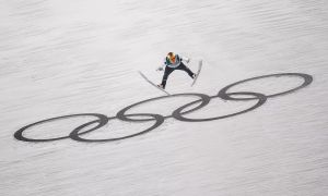 Naši TV-komentatorji si na OI zaslužijo zlato medaljo – za opletanje z jezikom
