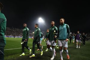 Περισσότερο καταστρέφει παρά χτίζει