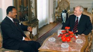 „Molitva sa Miloševićem“: Kako je Džesi Džekson bio ključna figura u oslobađanju američkih vojnika iz Jugoslavije 1999. godine (FOTO, VIDEO)