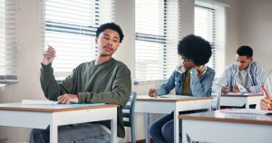 Radical online content derails students hungry for info on Middle East conflict, study finds