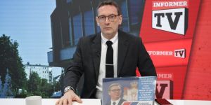 Nebojša Bakarec: Osuđujem napad ustaša blokadera na srpskog oficira!