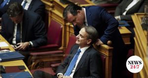 Γεωργιάδης – Μητσοτάκης: Ο σόουμαν και ο όμηρος…