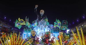 Opinião | A fantasia do carnaval foi absorvida pela voracidade capitalista – e, pior, pela propaganda política