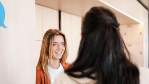 Las nuevas generaciones necesitan sentirse arropadas por las empresas