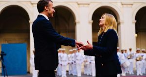 Lo slittamento del vertice tra Italia e Francia è un segnale negativo. I dossier da rafforzare