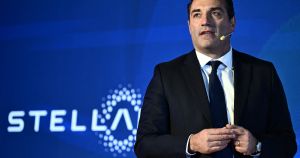 Stellantis tourne le dos à l’ère Carlos Tavares