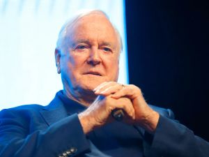 John Cleese says he's now avoiding B.C. because of crackdown on gender ideology criticism