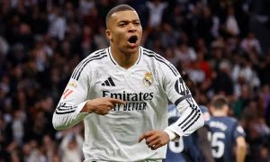 Real Madrid oslabljen proti Benfici, saj si je najboljši strelec Mbappe poškodoval koleno