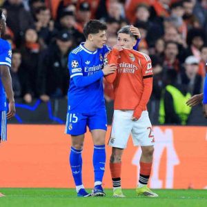 Há muitos racistas e covardes no mundo