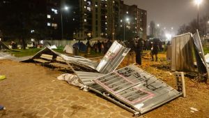 Alta tensione: occupato il cantiere del Museo dei Bambini, Pilastro senza pace