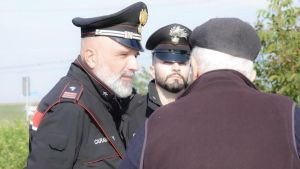 Novantenne insegue il truffatore: aggredito, recupera parte dei suoi soldi