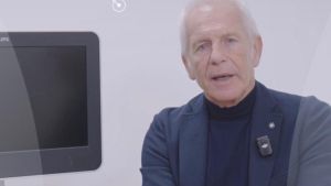 “Cicoli sponsorizza il privato”, Pd e alleati: il primario va cacciato. E il video incriminato sparisce