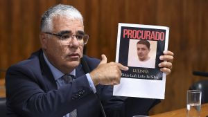 Acabou a blindagem para Lulinha