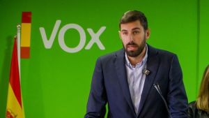 Estalla la crisis de Vox en Murcia y dimite en bloque la dirección provincial para forzar la caída de Antelo