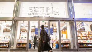 Libreria Hoepli in crisi: cda spaccato e dipendenti in agitazione. Cosa succederà alla storica casa editrice di Milano?