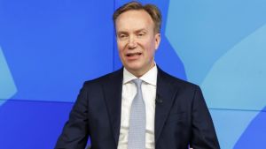 „Pao zbog Epstina“: Ko je Borge Brende, koji je podneo ostavku na mestu generalnog sirektora Svetskog ekonomskog foruma koji organizuje samit u Davosu?