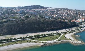 Občina bo kupila klif, da bi lahko zgradila dvigalo na Markovec