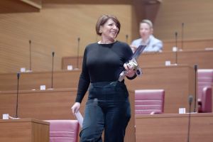 Leti, leti, leti žeton