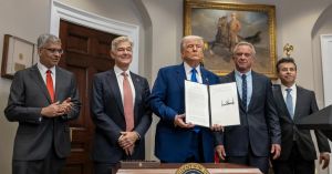 Drs. Dunning and Kruger and 300 Million More Health Experts