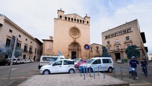 Plaza de Sant Francesc de Palma, un parking con basílica