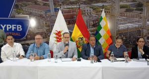 Reportes del laboratorio de Palmasola señalan exceso de goma en gasolina; YPFB descalifica documentación