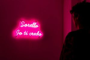 Il potere manipola le esperienze perché nulla cambi