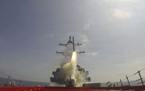 Guerre en Iran : « Si les Américains et les Israéliens veulent renverser le régime, les frappes vont continuer plusieurs semaines », analyse le sociologue Azadeh Kian