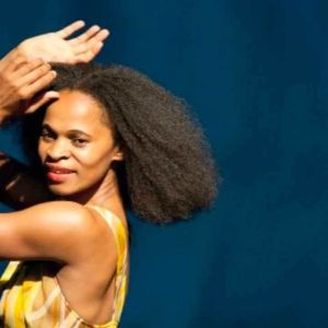 Bailarina mineira vem da Alemanha para coreografar ópera