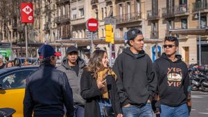 La mitad de los jóvenes que viven en Barcelona son ya nacidos en el extranjero