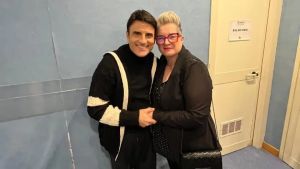 L’intuizione di Isa, “portafortuna” per Sal Da Vinci: la fan friulana lo segue da vent'anni