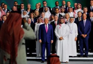 Το νέο εγχειρίδιο αλλαγής καθεστώτων του Τραμπ