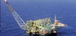 Do lar à plataforma: a continuidade da violência contra mulheres no setor petroleiro