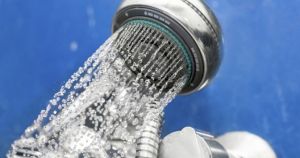 Защо цените на тока и водата в България са такива