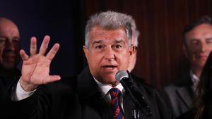 La suma opositora desafía el favoritismo de Laporta