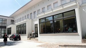 Ragazza colpita da una sincope, la salvano due amici di scuola