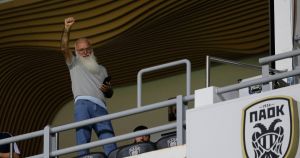 Να μην ξεχάσουμε ποτέ το βράδυ που ο Σαββίδης δεσμεύτηκε και άλλαξε το ελληνικό ποδόσφαιρο