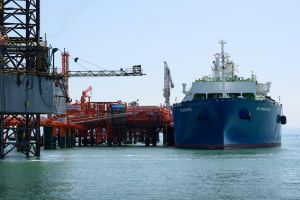 Rigassificatore in mare, dubbi e paure tra i pescatori di Porto Garibaldi