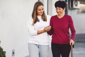 «Заплатить собой»: почему уход за близкими людьми может стоить собственного здоровья