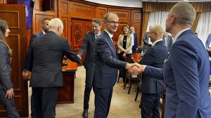 Macut na sastanku sa fon Bekeratom: Da se što pre reši problem sa vozačima