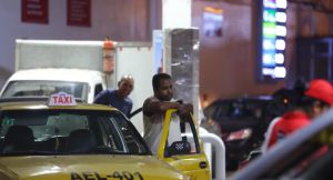 Caos en grifos por prohibición de venta de GNV: el impacto económico en los taxistas