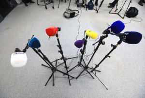 (POGLED) Kolumna Darinke Pavlič Kamien: Ali integriteta velja za vse - ali samo za politične nasprotnike?