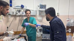 Mohamed, Sama, Hamza, studenti della Statale intrappolati a Gaza. “Ogni giorno imparo vocaboli nuovi in italiano: così mi aggrappo al sogno”