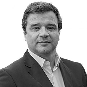 “Entre ruído e vazio: a crise da...”